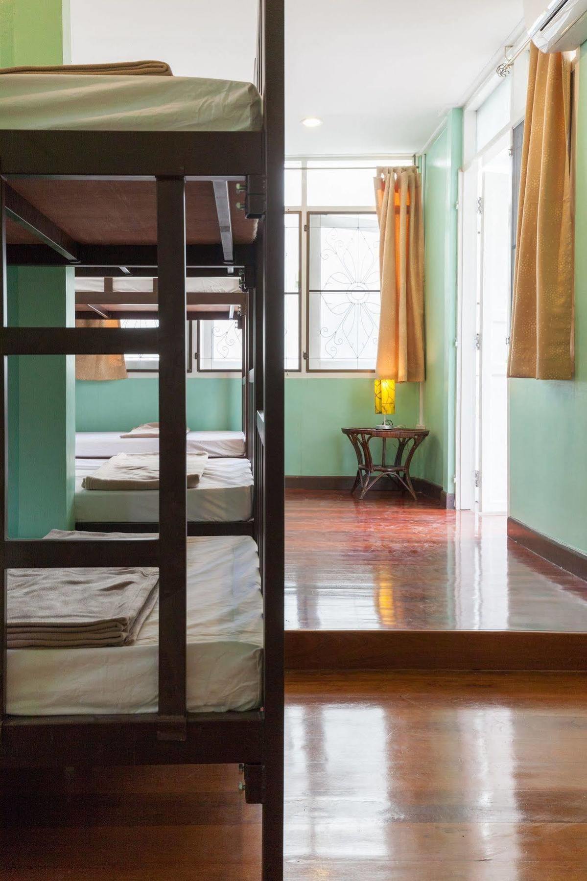 Samsen 360 Hostel Bangkok Exterior foto