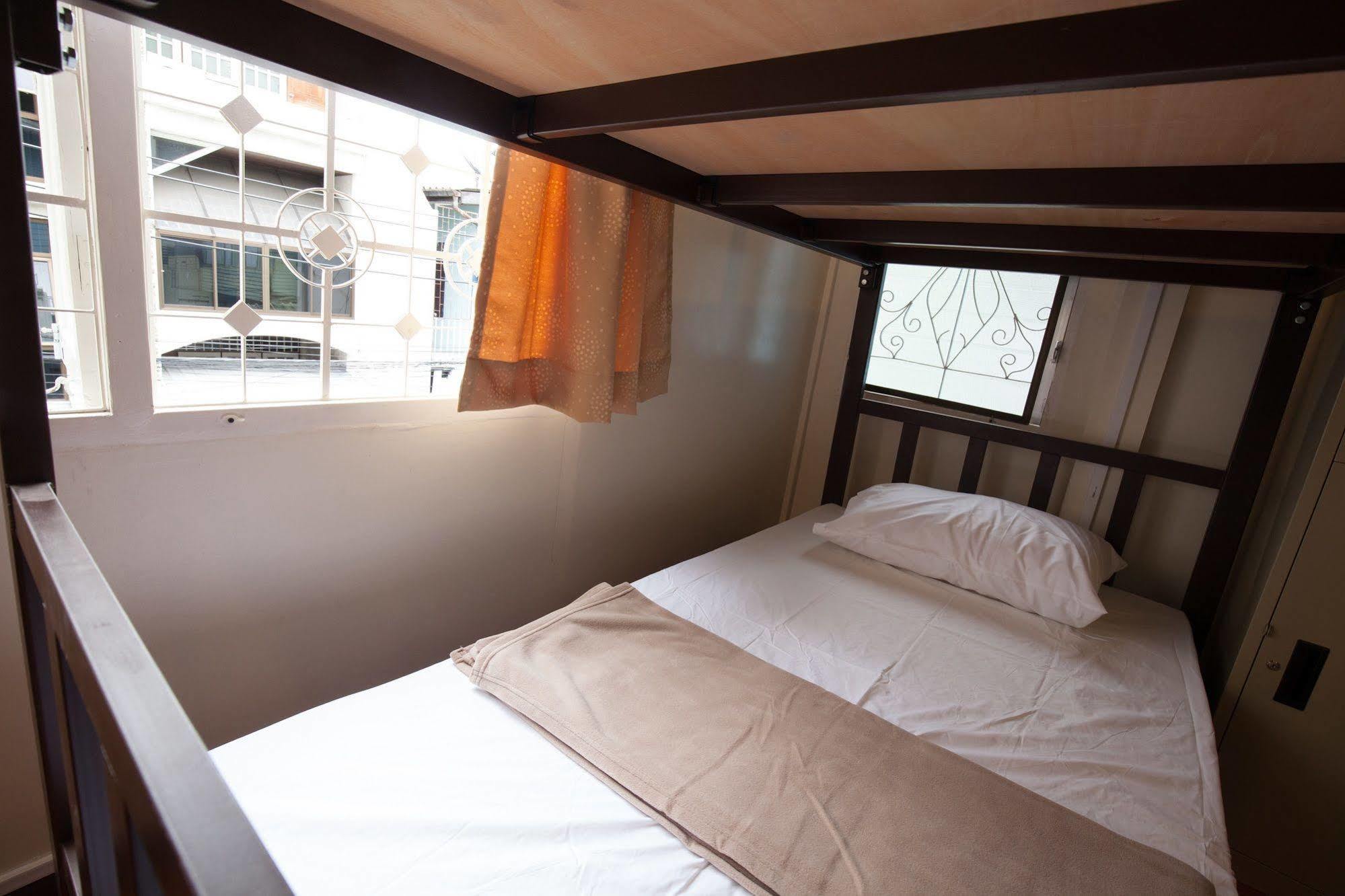 Samsen 360 Hostel Bangkok Exterior foto